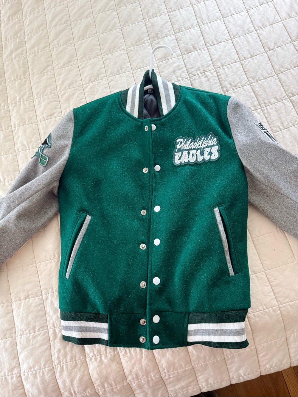 Philadelphia Eagles Kids/small adult Green & Gray Varsity Jacket